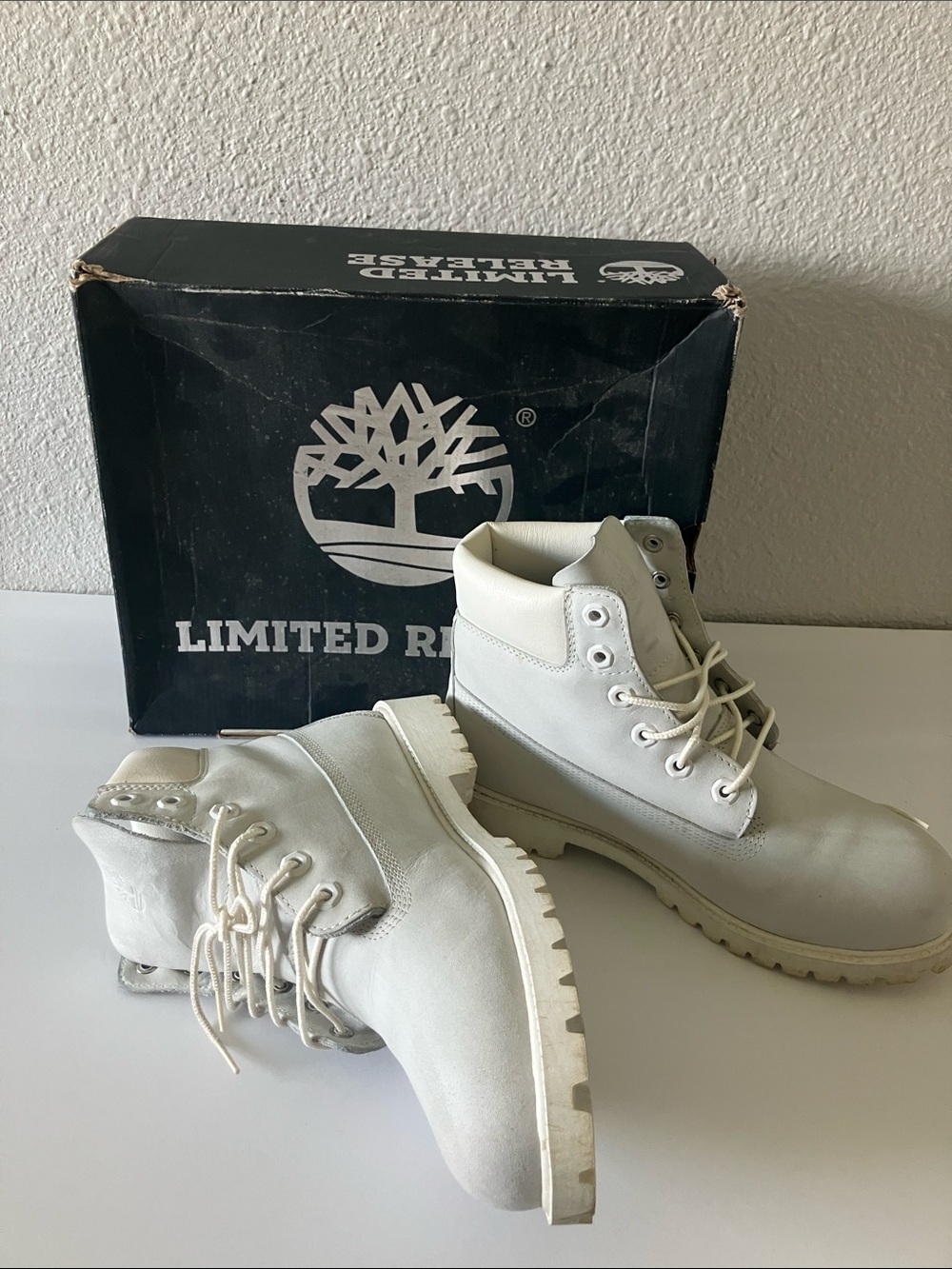Timberland Off-White/ghost white, limited release gray lace up fits women 8.5